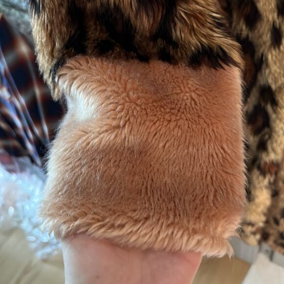 $549 UNREAL FUR Orient Express coat ANTHROPOLOGIE  REVOLVE S - Picture 8 of 11